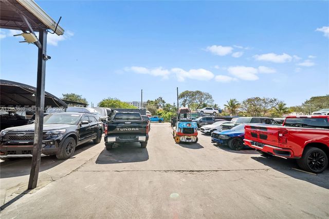 5700 NW 27th Avenue, Miami, FL 33142