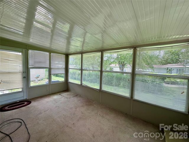 308 Riverwind Drive, Hendersonville, NC 28739