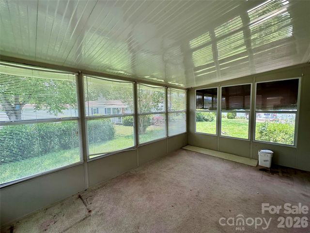 308 Riverwind Drive, Hendersonville, NC 28739