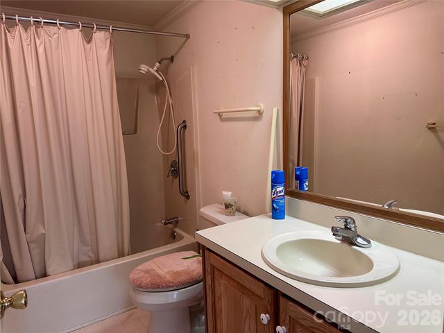 308 Riverwind Drive, Hendersonville, NC 28739
