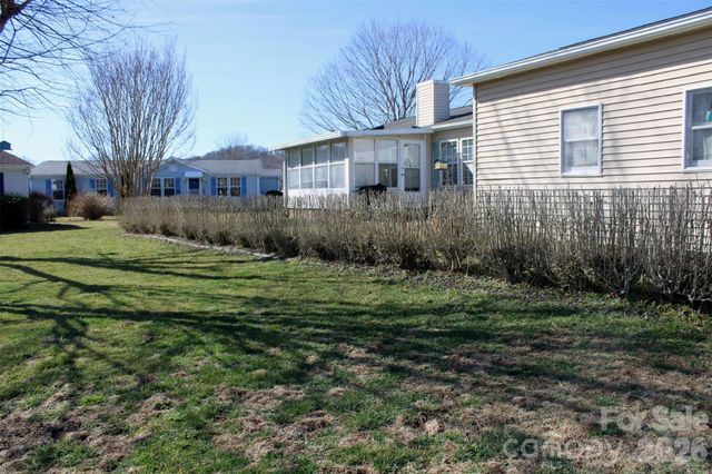308 Riverwind Drive, Hendersonville, NC 28739