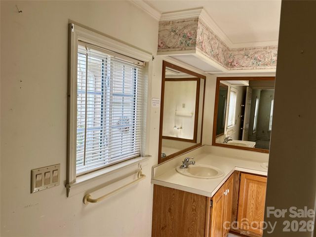 308 Riverwind Drive, Hendersonville, NC 28739