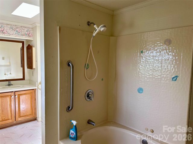 308 Riverwind Drive, Hendersonville, NC 28739