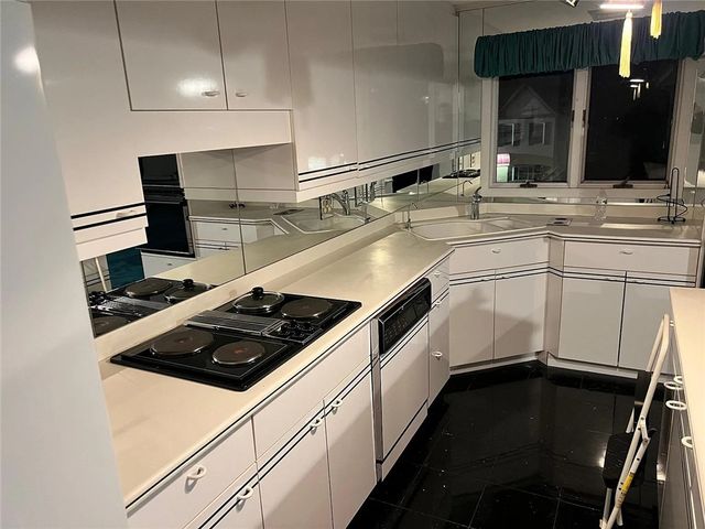 209 Richland, Dravosburg, PA 15034