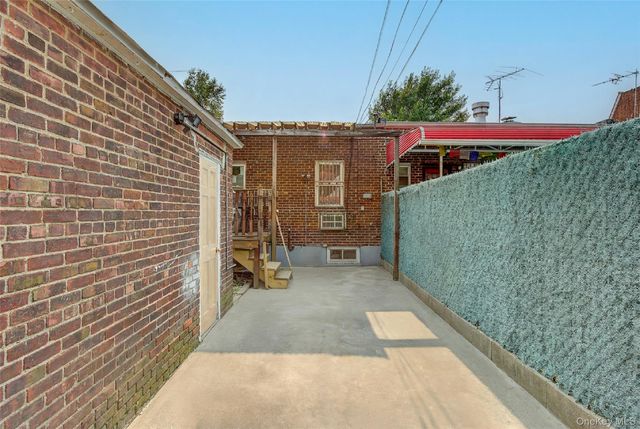 2537 89th Street, East Elmhurst, NY 11369