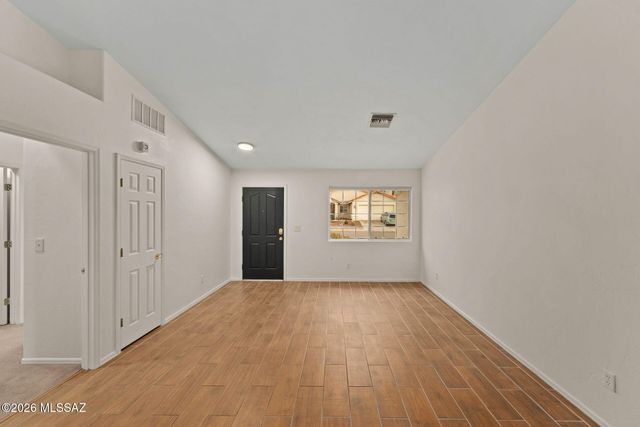 8089 E Gary Court, Tucson, AZ 85715