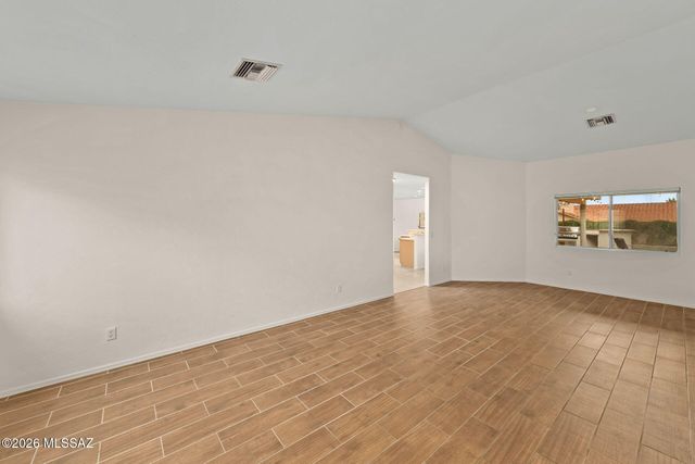 8089 E Gary Court, Tucson, AZ 85715