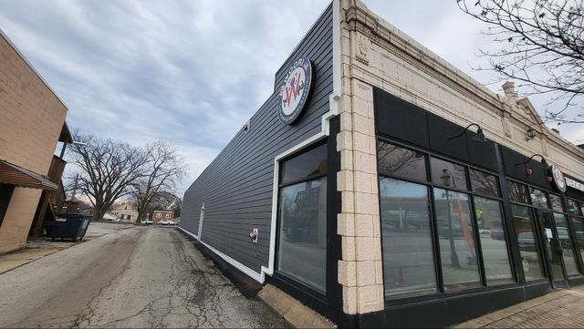 18027 dixie Highway, Homewood, IL 60430