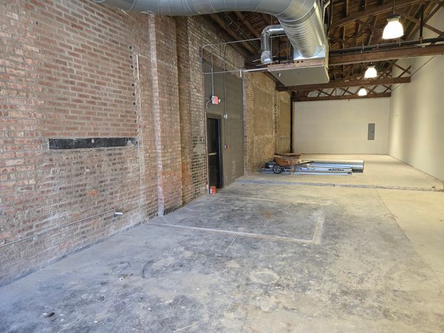 18027 dixie Highway, Homewood, IL 60430