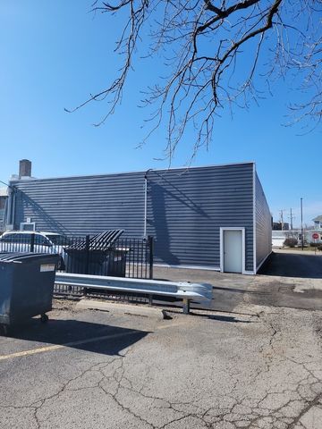 18027 dixie Highway, Homewood, IL 60430