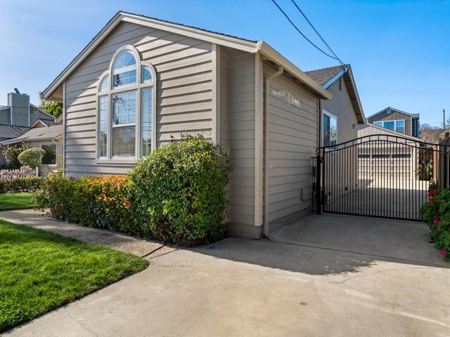416 Upton Street, Redwood City, CA 94062