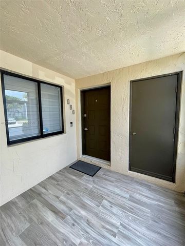 16461 Blatt Blvd 103, Weston, FL 33326