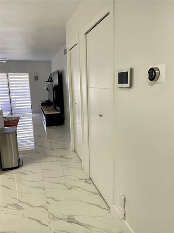 16461 Blatt Blvd 103, Weston, FL 33326