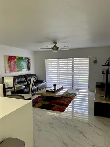 16461 Blatt Blvd 103, Weston, FL 33326
