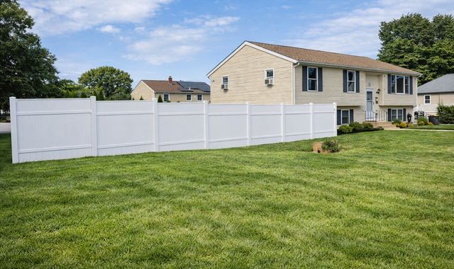 37 Leigh Street, Seekonk, MA 02771