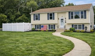 37 Leigh Street, Seekonk, MA 02771