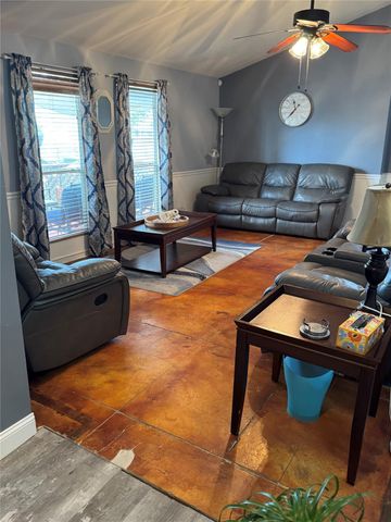 3421 Colorado Avenue, Dickinson, TX 77539