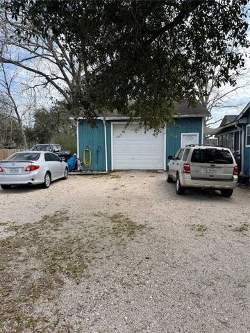 3421 Colorado Avenue, Dickinson, TX 77539