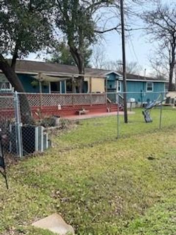 3421 Colorado Avenue, Dickinson, TX 77539