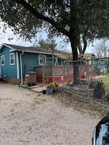 3421 Colorado Avenue, Dickinson, TX 77539