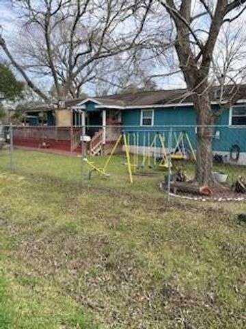 3421 Colorado Avenue, Dickinson, TX 77539