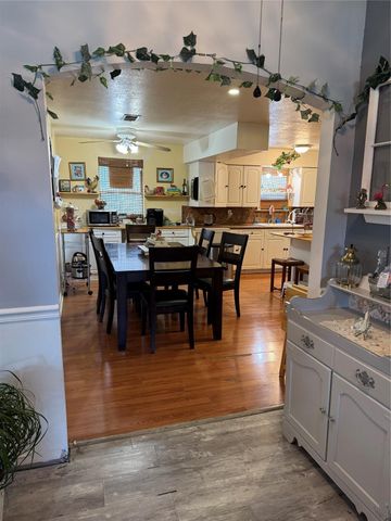 3421 Colorado Avenue, Dickinson, TX 77539