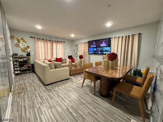 118 Oraton St, Newark City, NJ 07104