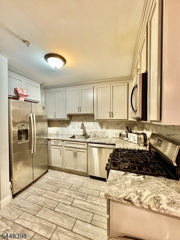 118 Oraton St, Newark City, NJ 07104