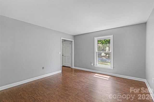 320 Sunnywood Lane, Charlotte, NC 28270