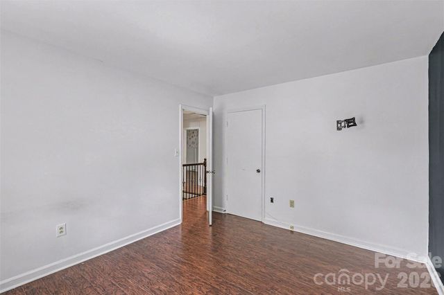 320 Sunnywood Lane, Charlotte, NC 28270