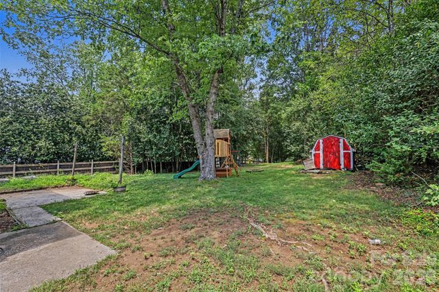 320 Sunnywood Lane, Charlotte, NC 28270