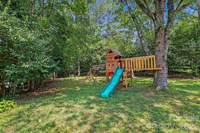 320 Sunnywood Lane, Charlotte, NC 28270