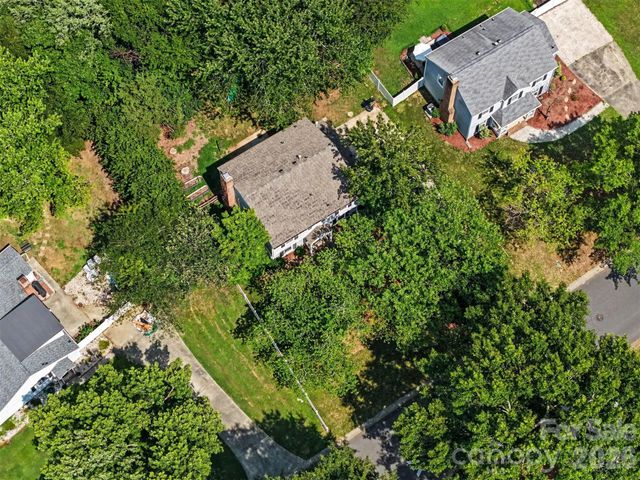 320 Sunnywood Lane, Charlotte, NC 28270