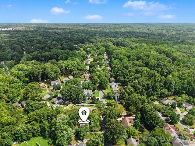 320 Sunnywood Lane, Charlotte, NC 28270