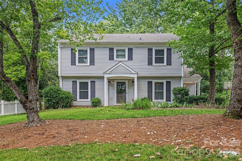 320 Sunnywood Lane, Charlotte, NC 28270