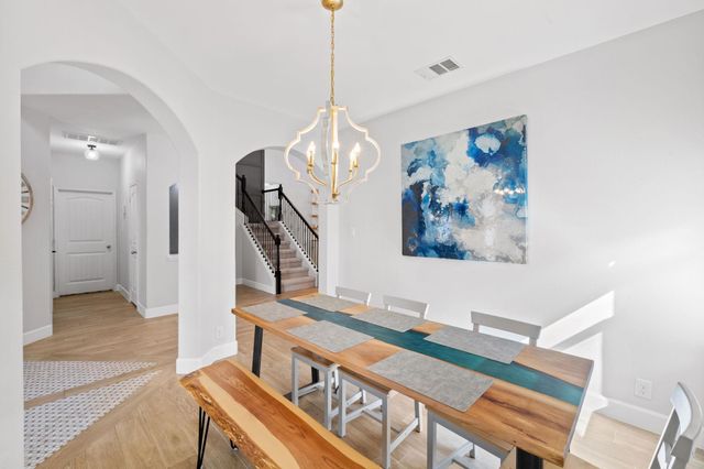 208 Arrezo LN, Georgetown, TX 78628