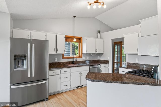 14431 Glenbrook Avenue N, Hugo, MN 55038