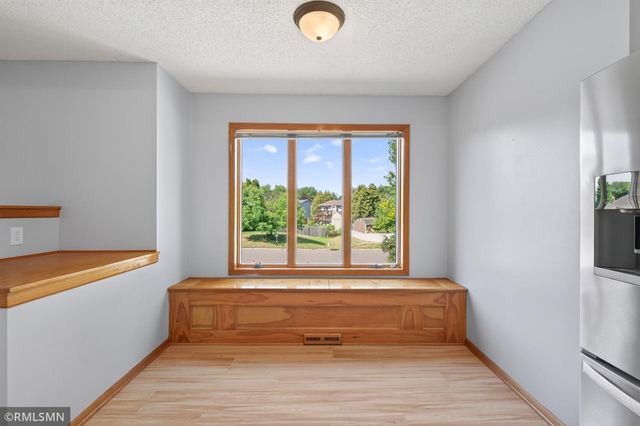 14431 Glenbrook Avenue N, Hugo, MN 55038