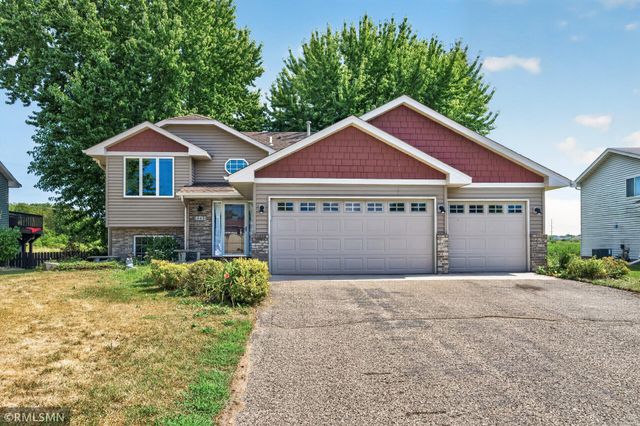 14431 Glenbrook Avenue N, Hugo, MN 55038