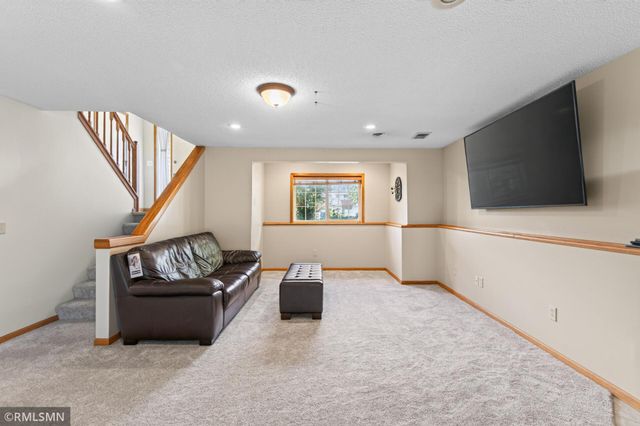 14431 Glenbrook Avenue N, Hugo, MN 55038