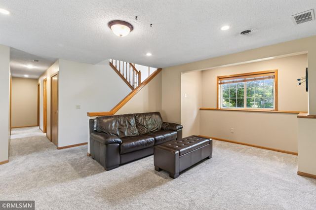 14431 Glenbrook Avenue N, Hugo, MN 55038