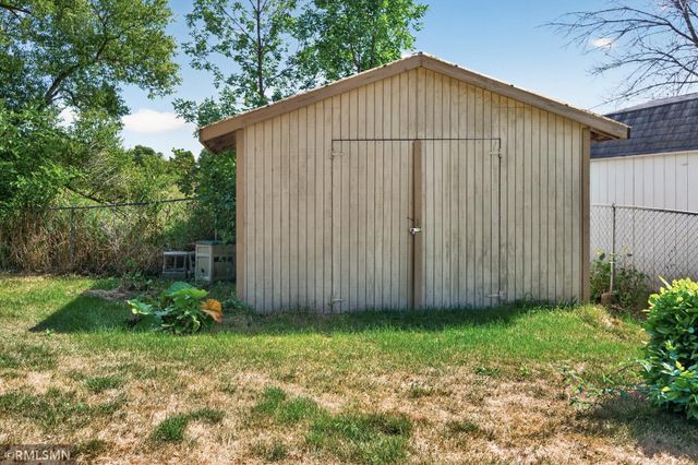 14431 Glenbrook Avenue N, Hugo, MN 55038