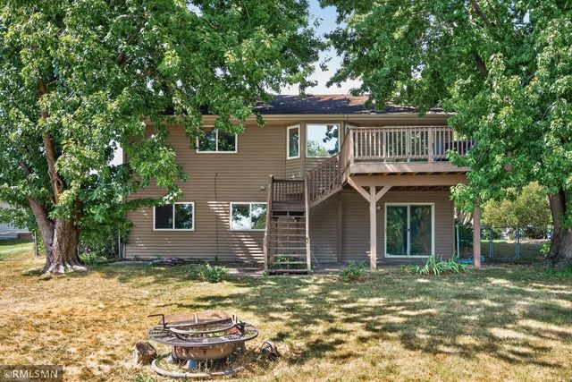 14431 Glenbrook Avenue N, Hugo, MN 55038