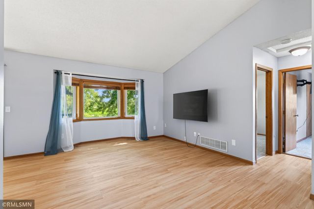 14431 Glenbrook Avenue N, Hugo, MN 55038