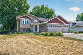 14431 Glenbrook Avenue N, Hugo, MN 55038
