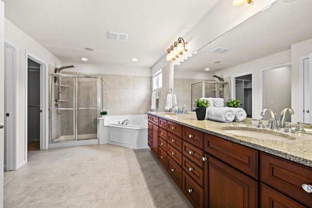 2550 Arrowhead Lane, Chanhassen, MN 55317