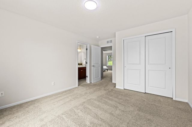 2550 Arrowhead Lane, Chanhassen, MN 55317