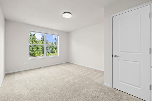 2550 Arrowhead Lane, Chanhassen, MN 55317