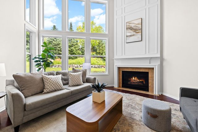 2550 Arrowhead Lane, Chanhassen, MN 55317