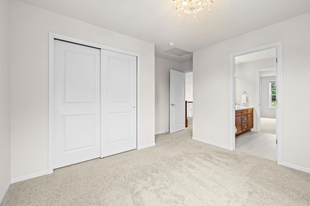 2550 Arrowhead Lane, Chanhassen, MN 55317